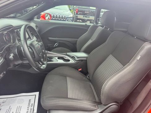 Used 2019 Dodge Challenger R/T RWD image 26