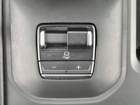 Used 2024 GMC Sierra 1500 AT4 w/ AT4 Preferred Package image 24