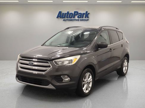 Used 2018 Ford Escape SE AWD/4WD image 5
