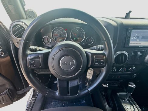 Used 2013 Jeep Wrangler Sport AWD/4WD image 8