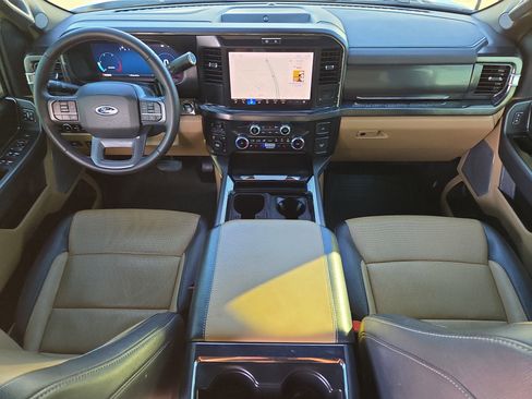 Used 2025 Ford F350 Lariat w/ Chrome Package image 16