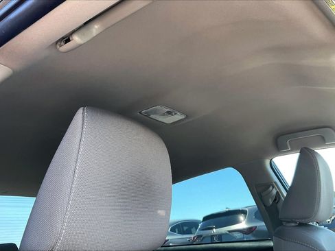 Used 2018 Toyota Corolla LE w/ Carpet Mat Package (TMS) FWD image 17