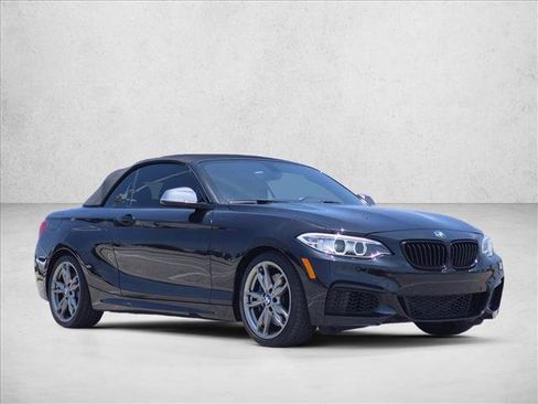 Used 2015 BMW M235i Convertible RWD image 3