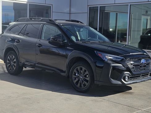 Used 2025 Subaru Outback Onyx Edition w/ Popular Package #2 image 1