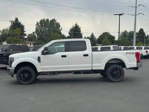Used 2017 Ford F250 XLT AWD/4WD image 4