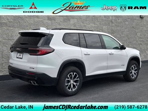 Used 2025 GMC Acadia AT4 w/ Luxury Package AWD/4WD image 5