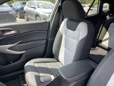 New 2026 Chevrolet Trax RS w/ Driver Confidence Package FWD image 23