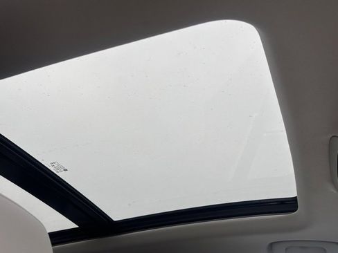 Used 2024 GMC Terrain Denali w/ Denali Premium Package image 16