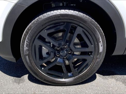 Used 2025 Kia Telluride EX X-Line AWD/4WD image 10