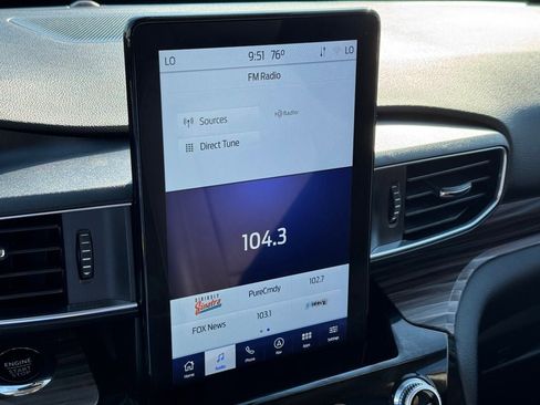 Used 2022 Ford Explorer Limited w/ Limited Technology Package image 29