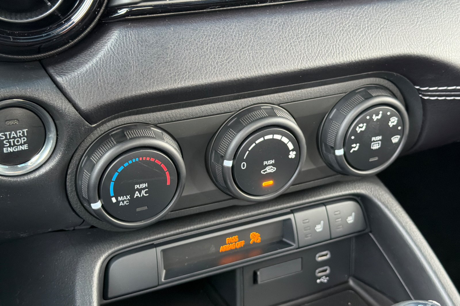 New 2026 MAZDA MX-5 Miata Club w/ Interior Package RWD image 21
