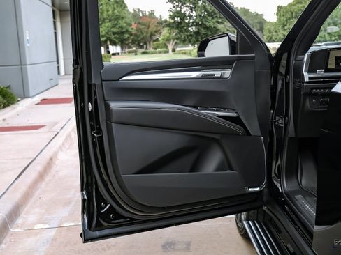 Used 2026 Cadillac Escalade V w/ LPO, Floor Liner Package image 87