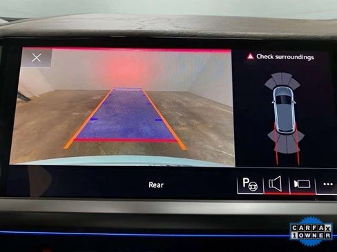 Used 2024 Audi Q4 e-tron Premium Plus image 49