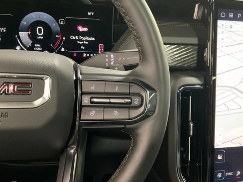 Used 2025 GMC Yukon AT4 w/ AT4 Premium Package AWD/4WD image 20