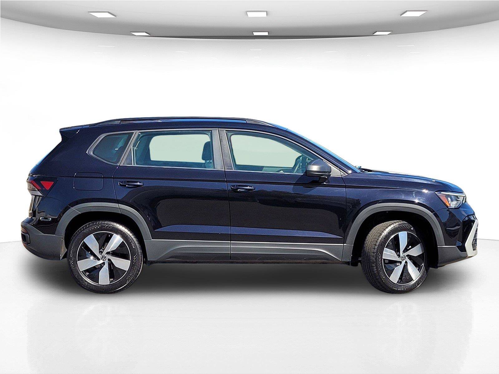 Certified 2025 Volkswagen Taos S AWD/4WD image 5