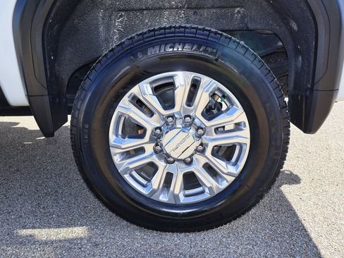 Used 2021 GMC Sierra 3500 Denali w/ Denali Ultimate Package image 35