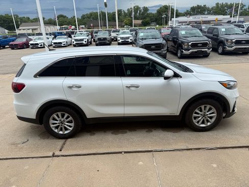 Used 2020 Kia Sorento LX AWD/4WD image 5