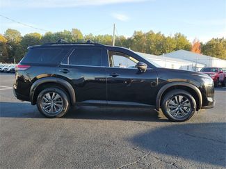 Certified 2022 Nissan Pathfinder SV video 2