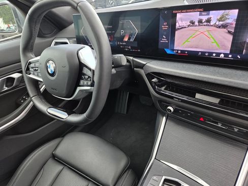 Used 2025 BMW 330i Sedan w/ Convenience Package RWD image 33
