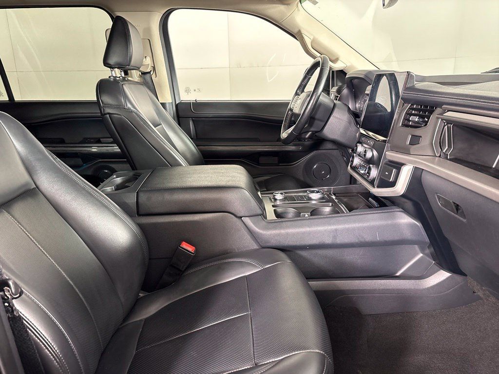 Used 2024 Ford Expedition Max XLT AWD/4WD image 14