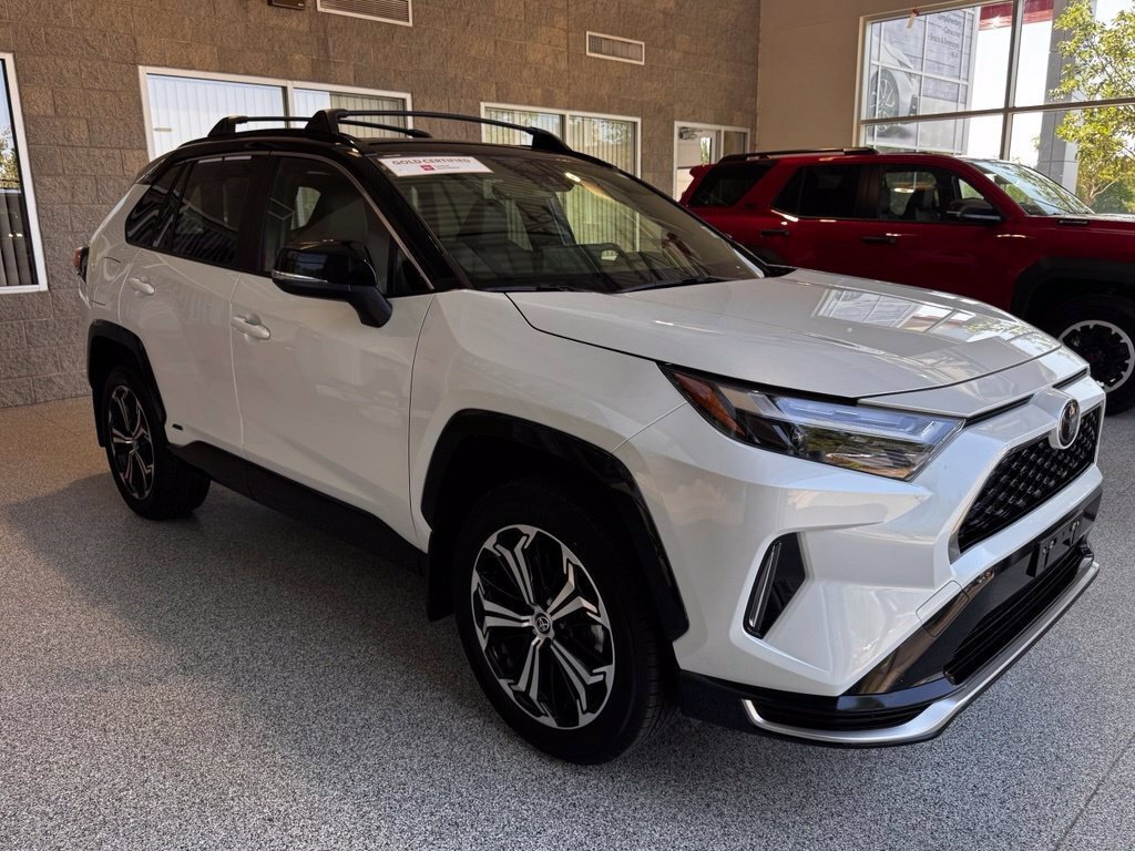 Certified 2025 Toyota RAV4 XSE w/ Weather Package AWD/4WD image 1