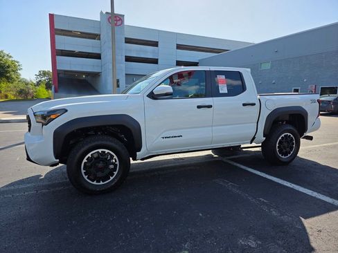 New 2026 Toyota Tacoma TRD Off-Road AWD/4WD image 3