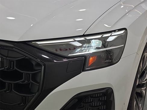 New 2025 Audi Q8 Premium Plus image 31