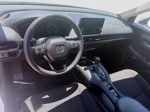 Used 2024 Honda HR-V LX image 8