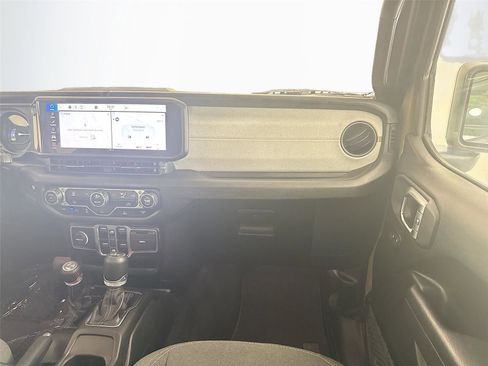 Used 2025 Jeep Wrangler Unlimited Sport S 4xe AWD/4WD image 19