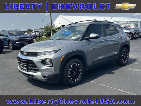 Used 2023 Chevrolet TrailBlazer LT w/ Convenience Package FWD image 1
