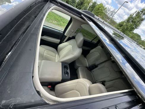 Used 2024 Ford Expedition Max Limited RWD image 6