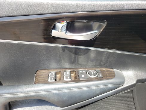 Used 2020 Kia Sorento L FWD image 6