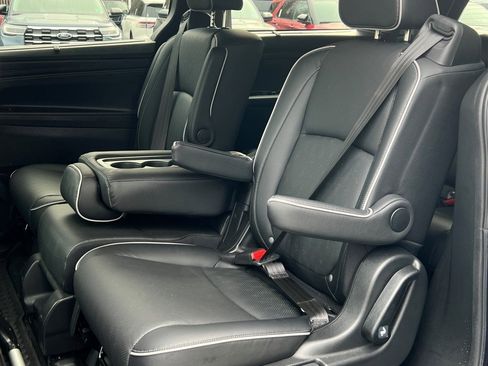 Used 2024 Honda Odyssey Elite image 15