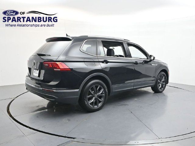 Used 2023 Volkswagen Tiguan SE FWD image 7