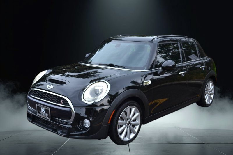 Used 2018 MINI Cooper S FWD image 6
