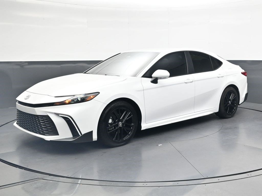 Used 2026 Toyota Camry SE FWD image 8