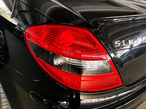 Used 2009 Mercedes-Benz SLK 350 image 26