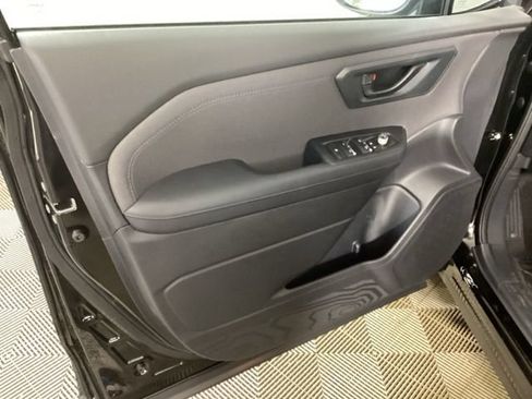 Used 2026 Subaru Forester Premium AWD/4WD image 16