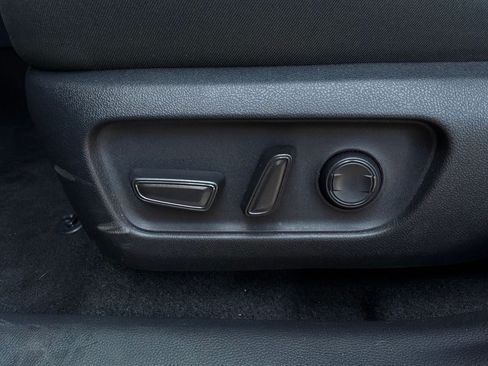Used 2026 Toyota RAV4 SE AWD/4WD image 11