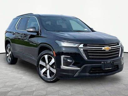 Used 2023 Chevrolet Traverse LT