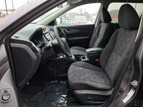 Used 2016 Nissan Rogue SV w/ SV Premium Package image 13