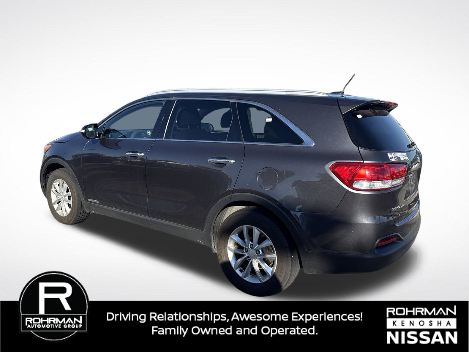 Used 2017 Kia Sorento AWD image 3