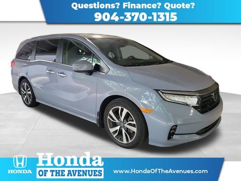 Used 2023 Honda Odyssey Touring image 1