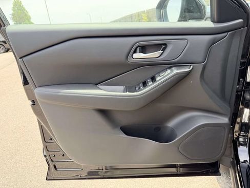 New 2026 Nissan Rogue SV AWD/4WD image 14
