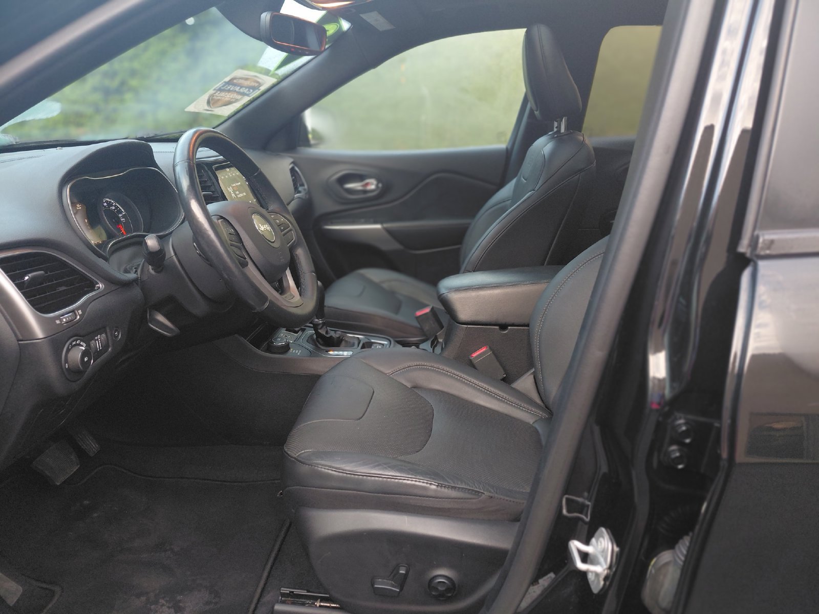 Used 2019 Jeep Cherokee High Altitude AWD/4WD image 2