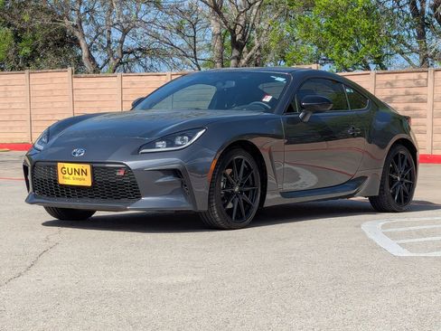 Used 2024 Toyota GR86 Premium image 7