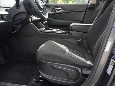 Used 2024 Kia Sportage LX AWD/4WD image 24