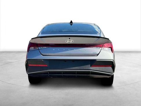 New 2025 Hyundai Elantra SEL image 6