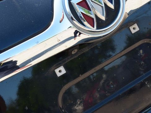Used 2019 Buick Envision Essence FWD image 15