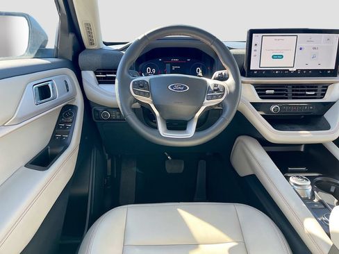 Used 2025 Ford Explorer Active w/ Active Comfort Package AWD/4WD image 21